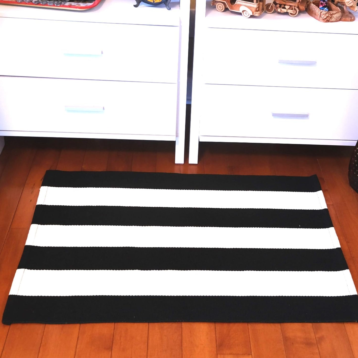 Striped Black and White Rug - 24X36 Inches Black and White Striped Rug, Black and White Striped Door Mat, Layering Rug for Outdoor Mats for Front Door, Black and White Striped Outdoor Rug