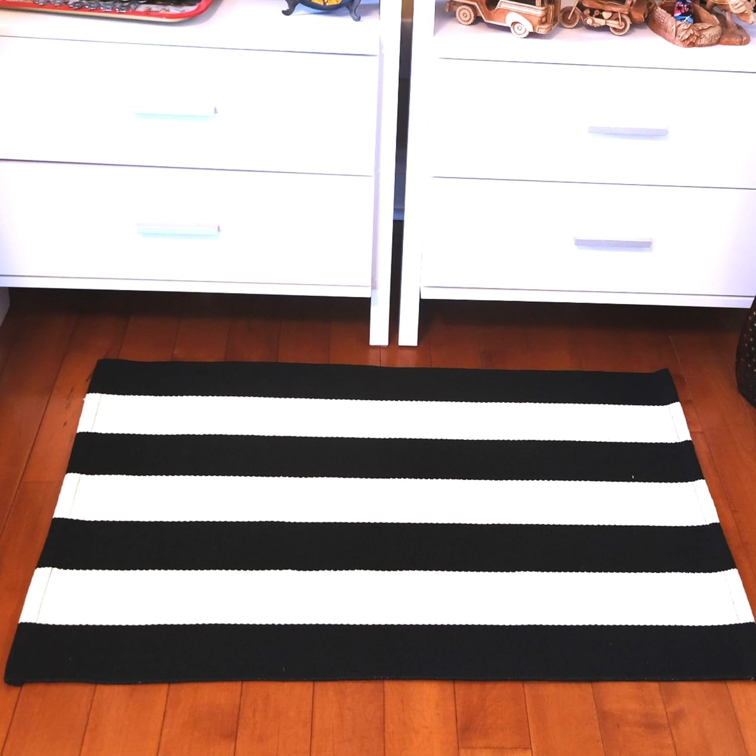 Striped Black and White Rug - 24X36 Inches Black and White Striped Rug, Black and White Striped Door Mat, Layering Rug for Outdoor Mats for Front Door, Black and White Striped Outdoor Rug