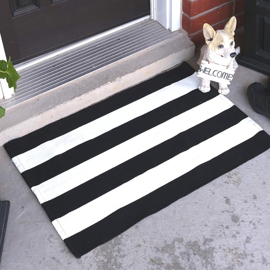 Striped Black and White Rug - 24X36 Inches Black and White Striped Rug, Black and White Striped Door Mat, Layering Rug for Outdoor Mats for Front Door, Black and White Striped Outdoor Rug